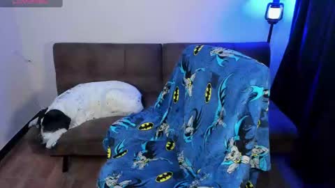 Blue online show from 02-26-25, 04:25