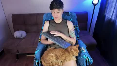 Blue online show from 09-25-25, 03:27