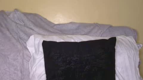 Snapshot of midnight_goddess chatting on 11-28-25, 02:58 Kelly online show from 11-28-25, 02:58