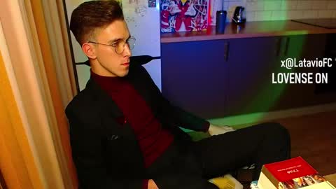 Snapshot of midnighter__ chatting on 09-22-25, 03:19 Alexey or just Alex online show from 09-22-25, 03:19