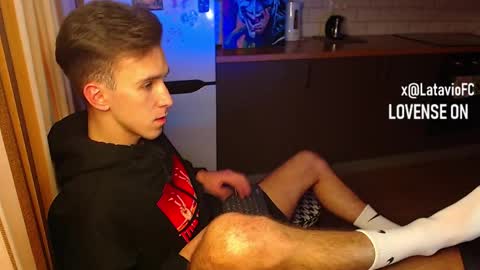 Snapshot of midnighter__ chatting on 10-29-25, 01:19 Alexey or just Alex online show from 10-29-25, 01:19