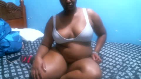 Snapshot of midnightkady chatting on 07-04-26, 09:15 Caddy online show from 07-04-26, 09:15