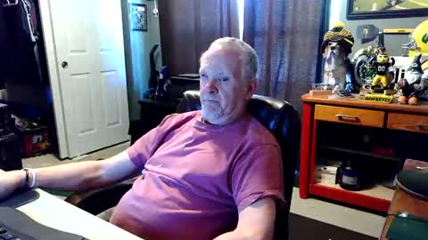 midwestdad09 online show from 05-14-26, 02:13