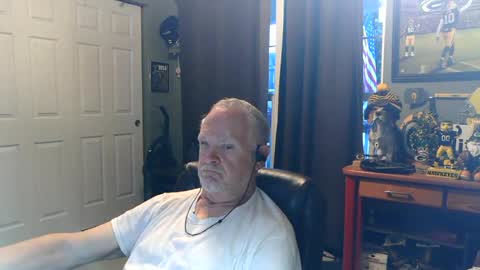 Snapshot of midwestdad09 chatting on 06-29-26, 10:15 midwestdad09 online show from 06-29-26, 10:15
