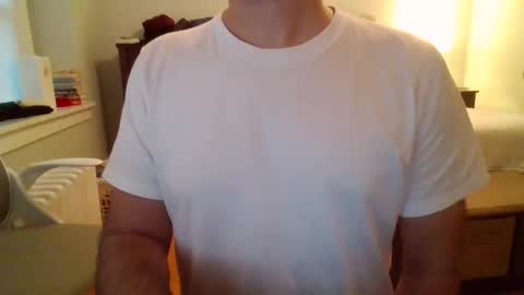 Snapshot of midwestdad2026 chatting on 01-09-26, 10:33 midwestdad2026 online show from 01-09-26, 10:33