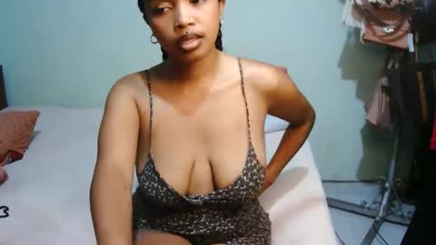 miel_07 online show from 04-16-26, 08:31