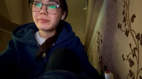 Snapshot of migdaliafenlon chatting on 11-29-25, 02:09 Nova online show from 11-29-25, 02:09