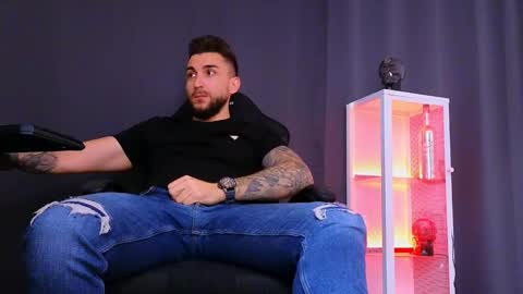 MightyAaron online show from 02-17-25, 09:13