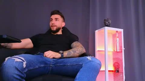 MightyAaron online show from 02-18-25, 08:59