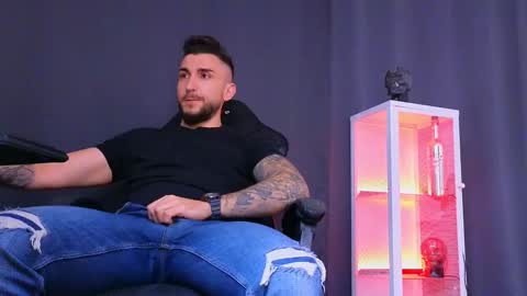 MightyAaron online show from 02-20-25, 02:57