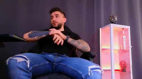 MightyAaron online show from 03-04-25, 08:46