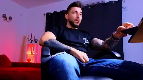 MightyAaron online show from 09-09-25, 03:39