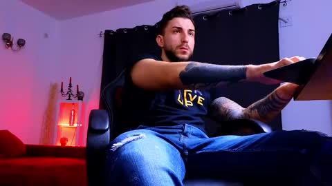 MightyAaron online show from 09-13-25, 01:27