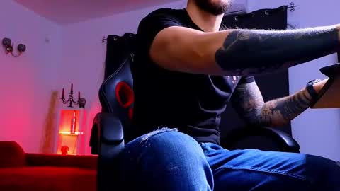 MightyAaron online show from 10-03-25, 02:52