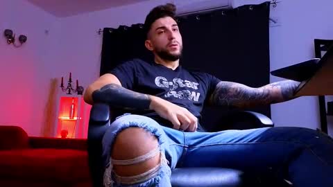 MightyAaron online show from 10-11-25, 03:50