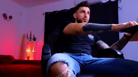 MightyAaron online show from 11-22-25, 03:49