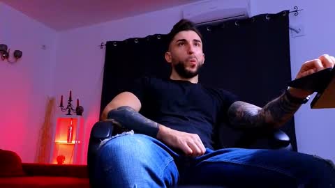 MightyAaron online show from 12-19-25, 03:57