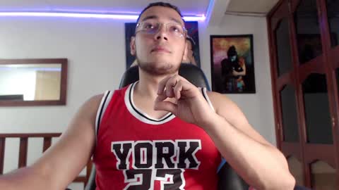 Strong Man online show from 01-10-25, 02:35