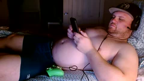 Snapshot of miguel320129 chatting on 01-31-25, 10:52 Miggy online show from 01-31-25, 10:52