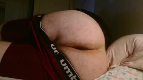 Snapshot of miguel320129 chatting on 10-20-25, 04:46 Miggy online show from 10-20-25, 04:46