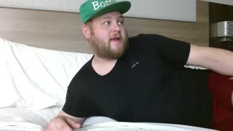 Snapshot of miguel320129 chatting on 02-16-26, 12:18 Miggy online show from 02-16-26, 12:18