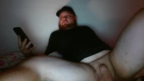 Snapshot of miguel320129 chatting on 07-31-26, 04:23 Miggy online show from 07-31-26, 04:23