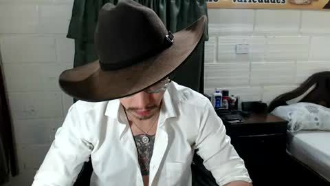 Miguel  Independent Model  online show from 06-13-26, 11:08