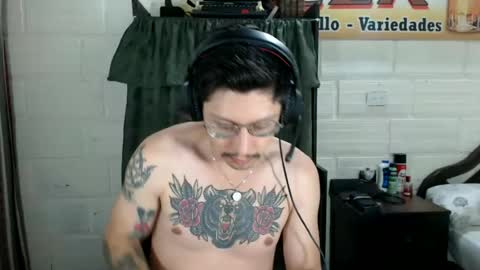 Snapshot of miguel__98 chatting on 06-26-26, 11:36 Miguel Independent Model online show from 06-26-26, 11:36