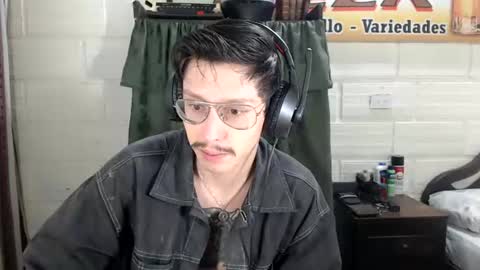 Snapshot of miguel__98 chatting on 07-18-26, 10:41 Miguel Independent Model online show from 07-18-26, 10:41