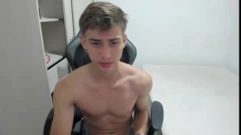 Miguel Hernandez online show from 11-15-25, 08:22