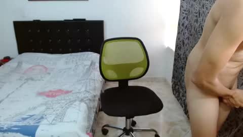 Miguel Eduardo online show from 06-23-26, 04:05