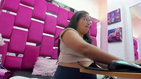 Snapshot of miha_smith chatting on 06-25-26, 03:17 Miha online show from 06-25-26, 03:17