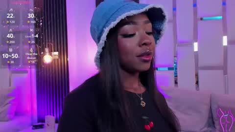 Snapshot of miia_schwarz chatting on 10-23-25, 12:32 Miia Schwarz online show from 10-23-25, 12:32