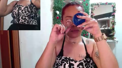 Snapshot of miia_spencer_ chatting on 09-09-25, 12:05 miia online show from 09-09-25, 12:05