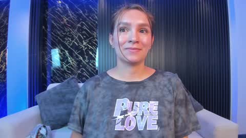 Miia 3 online show from 01-10-25, 03:16