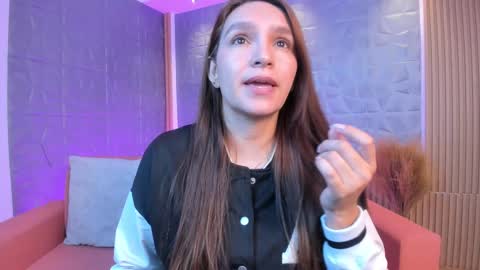 Miia 3 online show from 02-12-25, 12:12