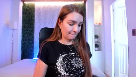 Miia 3 online show from 10-20-25, 12:16