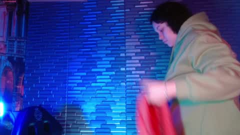 Snapshot of miia_zarate chatting on 01-08-25, 09:12 Ma - online show from 01-08-25, 09:12