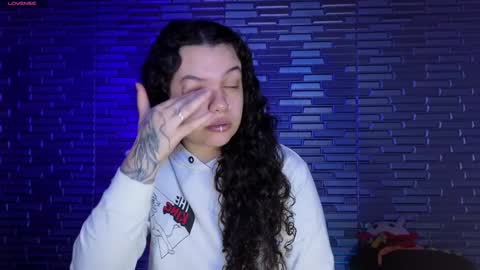 Snapshot of miia_zarate chatting on 01-28-25, 09:19 Ma - online show from 01-28-25, 09:19