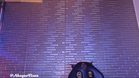 Snapshot of miia_zarate chatting on 02-02-25, 12:19 Ma - online show from 02-02-25, 12:19