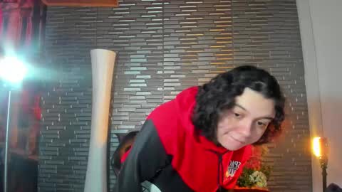 Snapshot of miia_zarate chatting on 11-01-25, 09:06 Ma - online show from 11-01-25, 09:06