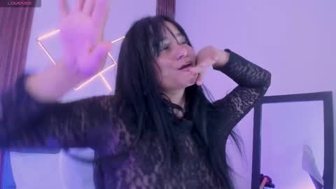 Mia  online show from 02-25-26, 01:43