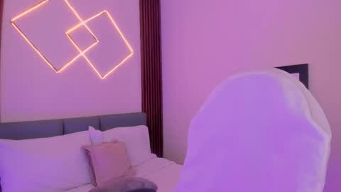 Mia  online show from 03-02-26, 01:29