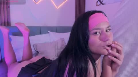 Mia  online show from 03-16-26, 04:33