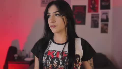 Snapshot of miiaa_stone chatting on 11-18-25, 02:54 miiaa stone online show from 11-18-25, 02:54