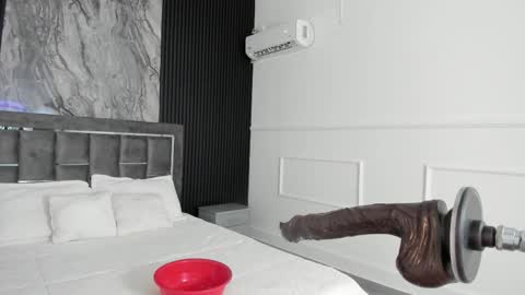 Mia Monroe online show from 03-07-25, 05:51