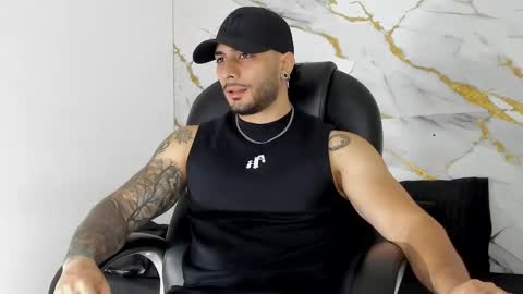 Snapshot of miike_stone1 chatting on 10-14-25, 01:01 Daniel online show from 10-14-25, 01:01