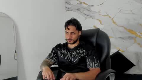 Snapshot of miike_stone1 chatting on 01-07-26, 02:30 Daniel online show from 01-07-26, 02:30