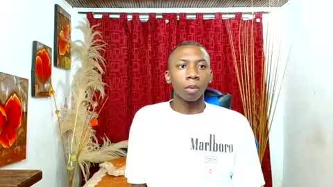 Snapshot of miilo18 chatting on 02-19-26, 01:07 milo online show from 02-19-26, 01:07