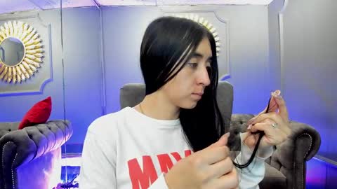 Snapshot of miilu__1 chatting on 02-13-25, 09:51 miilu online show from 02-13-25, 09:51